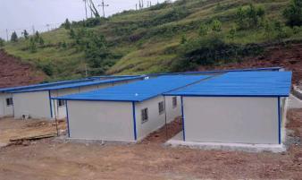 貴陽鋼架大棚.活動(dòng)板房.廠房.崗?fù)さ裙こ? />
</span>
<span id=